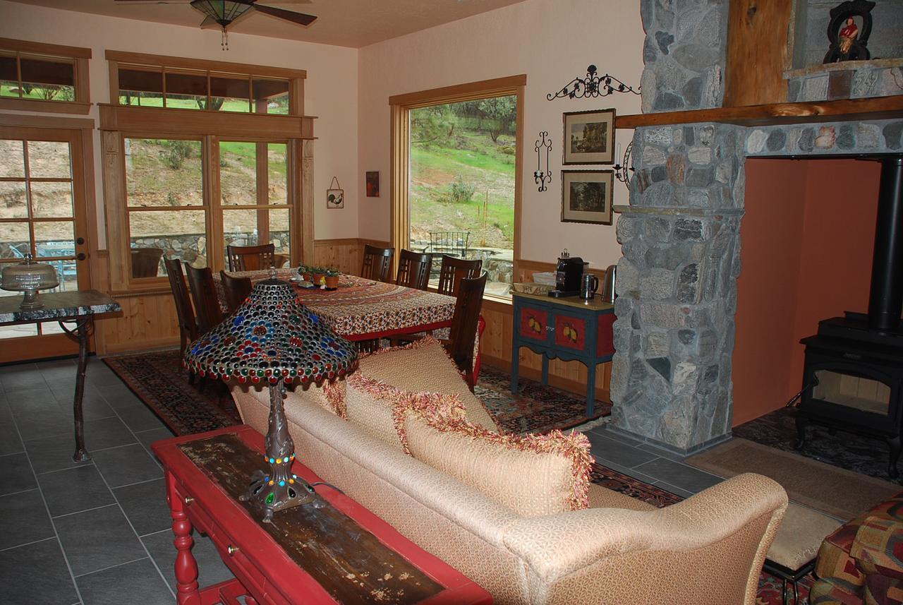 Sierra Trails Inn Mariposa Extérieur photo